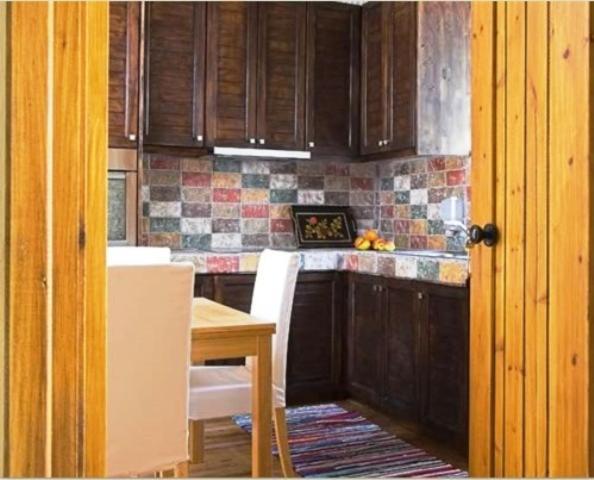 Redblue Door Two Traditional Listed Houses パノ・レフカラ エクステリア 写真